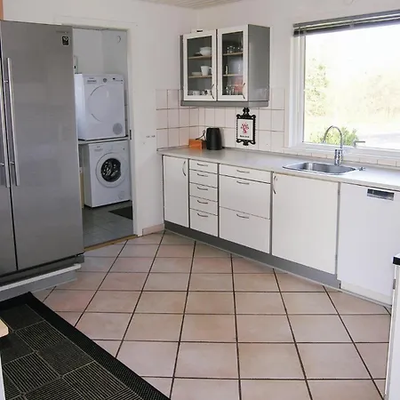 Two-bedroom In Rudkobing بيت للعطل