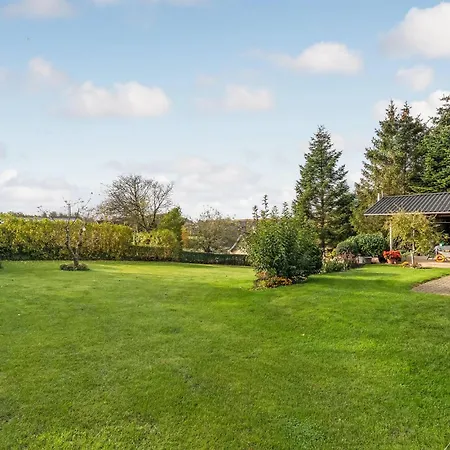 Two-bedroom In Rudkobing Casa de Férias *