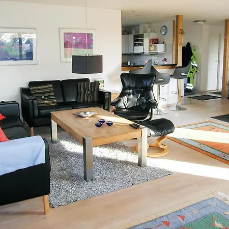 Two-bedroom In Rudkobing * Spodsbjerg